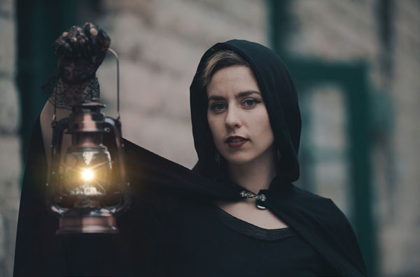 picture of a female witch